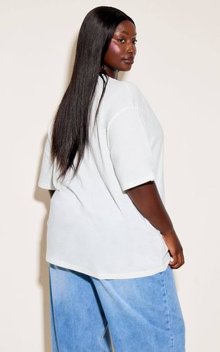 Cream T-shirt Oversize Basic Plus | Taille 2XL - PrettyLittleThing - Modalova