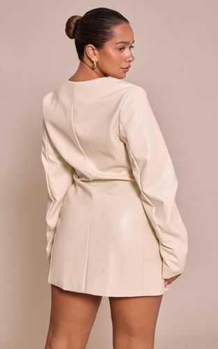 Cream Robe Blazer Mini En Synthétiquecuir Shape | Taille 42 - PrettyLittleThing - Modalova