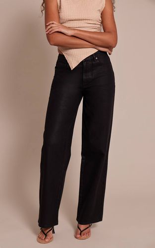 Black Jean Large Effet Enduit Tall | Taille 42 - PrettyLittleThing - Modalova