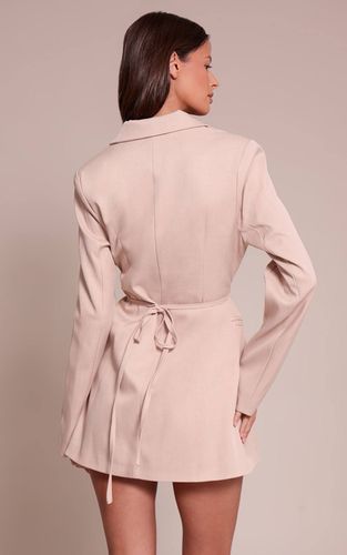 Stone Robe Blazer Tissée Avec Ceinture | Taille 32 - PrettyLittleThing - Modalova