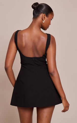 Black Robe Courte Tissée Col Bateau Détail Dos Nu | Taille 42 - PrettyLittleThing - Modalova