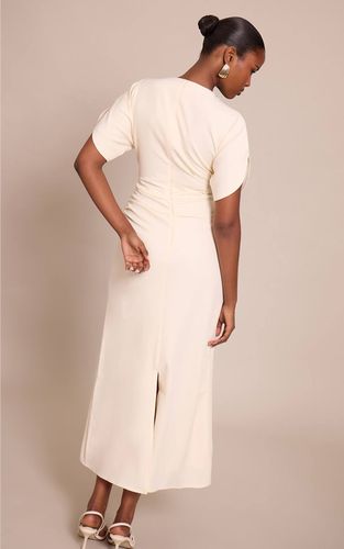 Cream Robe Maxi Ajustée Tissée À Manches Courtes | Taille 44 - PrettyLittleThing - Modalova