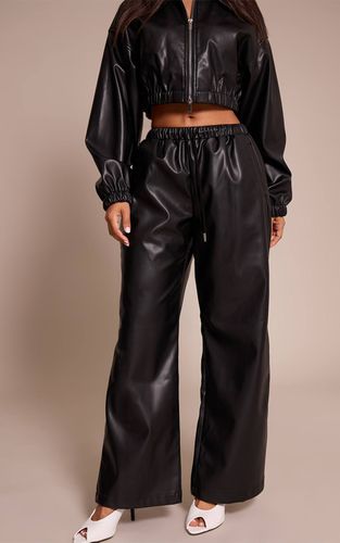 Black Pantalon Large Taille Élastiquée En Synthétiquecuir Petite Taille Ensemble Coordonné | Taille 34 - PrettyLittleThing - Modalova
