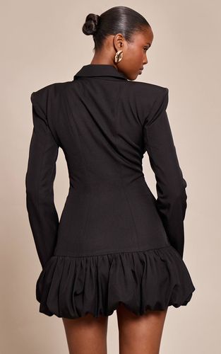 Black Robe Blazer À Décolleté Plongeant Et Ourlet Bouffant | Taille 34 - PrettyLittleThing - Modalova