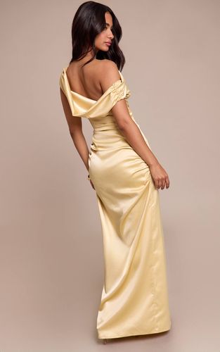 Butter Yellow Robe Longue Satinée Asymétrique Froncée Petite Taille | Taille 40 - PrettyLittleThing - Modalova