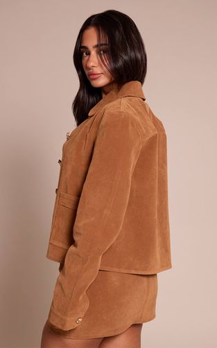 Brown Veste Courte Boxy En Synthétique Beige Avec Boutons Pour Petite Taille | Taille 30 - PrettyLittleThing - Modalova