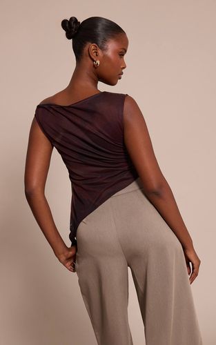 Light Brown Haut En Mesh À Col Asymétrique Imprimé Cerf | Taille 32 - PrettyLittleThing - Modalova