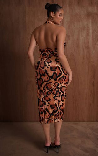 Multi Robe Mi-longue À Col Licou En Velours Imprimé Léopard Plt Label Plus | Taille 46 - PrettyLittleThing - Modalova