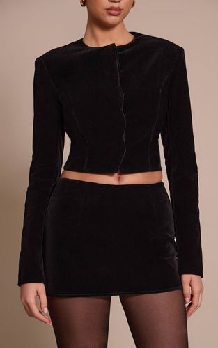 Black Ensemble Coordonné Jupe Courte En Velours Ajustée | Taille 42 - PrettyLittleThing - Modalova