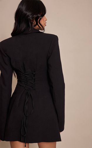 Black Robe Blazer Évasée À Revers En Satin | Taille 42 - PrettyLittleThing - Modalova