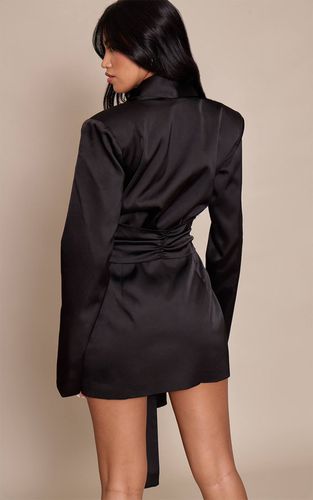 Black Robe Blazer En Satin Structuré Avec Détail Drapé | Taille 42 - PrettyLittleThing - Modalova