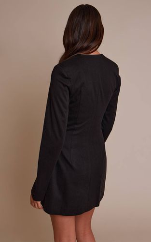 Black Robe Blazer Boutonnée En Bouclé | Taille 36 - PrettyLittleThing - Modalova