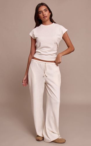 Cream Pantalon Droit En Maille Côtelée | Taille 42 - PrettyLittleThing - Modalova