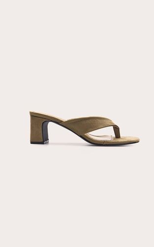 Olive Mules À Bride D'orteil Talon Bloc Bas En Synthétique | Taille 38 - PrettyLittleThing - Modalova