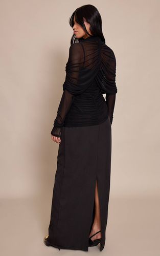 Black Robe Longue À Manches Longues Avec Détail Cape | Taille 36 - PrettyLittleThing - Modalova