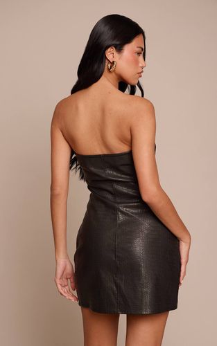 Black Robe Mini Bandeau Effet Croco En Synthétiquecuir | Taille 32 - PrettyLittleThing - Modalova