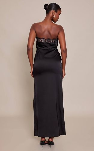 Black Robe Longue En Satin Avec Détails En Dentelle | Taille 42 - PrettyLittleThing - Modalova