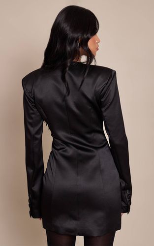 Black Robe Blazer Satinée À Manches Longues Boutonnée | Taille 42 - PrettyLittleThing - Modalova