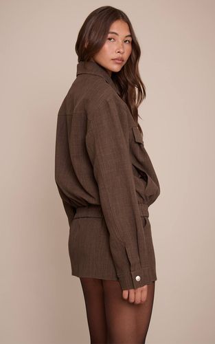Veste Oversize Tissée Ajustée Avec Détails De Coutures | Taille 42 - PrettyLittleThing - Modalova