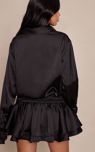 Black Chemise Satinée Oversize À Manches Longues | Taille 44 - PrettyLittleThing - Modalova