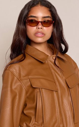 Brown Lunettes De Soleil Œil-de-chat Slim Alexa Havane Akjærbede - PrettyLittleThing - Modalova