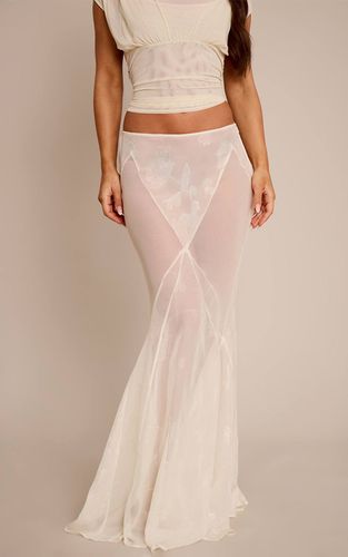 Cream Jupe Longue Évasée En Voile Brodé | Taille 36 - PrettyLittleThing - Modalova