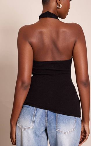 Black Haut Col Licou Avec Détail De Finition | Taille Medium - PrettyLittleThing - Modalova