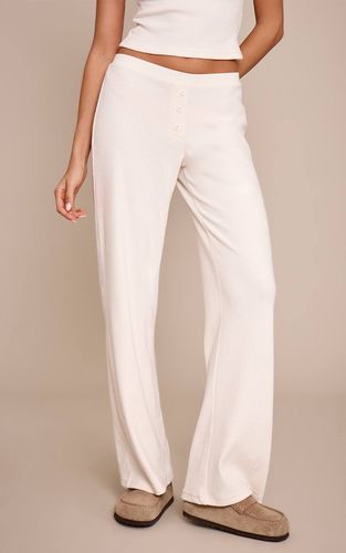 Cream Pantalon Large Côtelé Avec Détail Boutons | Taille 42 - PrettyLittleThing - Modalova