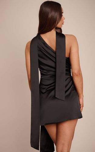 Black Robe Courte Droite En Satin À Une Épaule Avec Détail Drapé | Taille 42 - PrettyLittleThing - Modalova