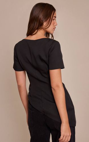 Black Haut Tissé Structuré À Ourlet Asymétrique | Taille 32 - PrettyLittleThing - Modalova