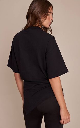 Black T-shirt Oversize En Coton Avec Détail Froncé Sur Les Côtés | Taille 32 - PrettyLittleThing - Modalova