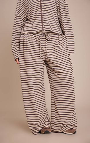 Brown Ensemble Coordonné Jogging Jambe Droite En Molleton Doux Rayé Grande Taille | Taille 2XL - PrettyLittleThing - Modalova