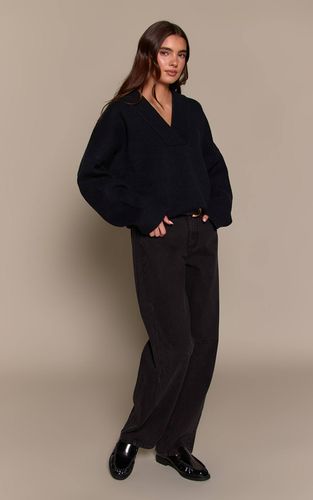 Black Jean Barrel Taille Basse Avec Détails De Coutures | Taille 42 - PrettyLittleThing - Modalova