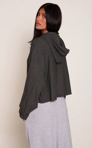Black Veste Zippée En Polaire Douce À Rayures | Taille XS - PrettyLittleThing - Modalova
