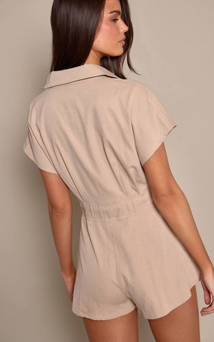 Combi-short Tissée Boutonnée Avec Ceinture | Taille 32 - PrettyLittleThing - Modalova