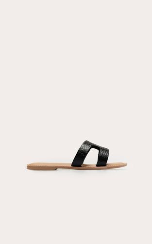 Black Sandale Plate Effet Croco Avec Découpes En Synthétique | Taille 36 - PrettyLittleThing - Modalova