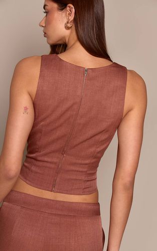 Brown Haut Ajusté Tissé À Encolure Carrée | Taille 42 - PrettyLittleThing - Modalova