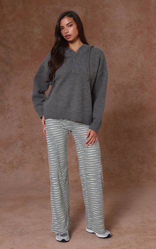 Multi Pantalon Droit Taille Basse En Maille Côtelée Souple À Rayures | Taille 32 - PrettyLittleThing - Modalova