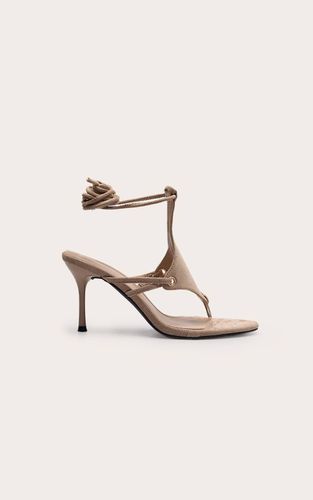 Sandales À Talons Aiguilles En Synthétique Avec Lacets Entrelacés Et Bride Entre Les Orteils | Taille 38 - PrettyLittleThing - Modalova
