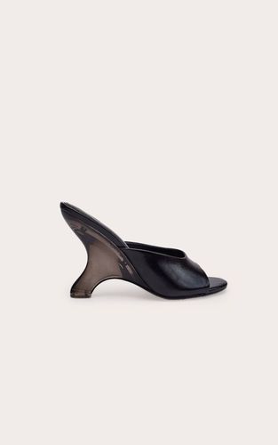 Black Mules Compensées À Détail Perspex Incurvé | Taille 38 - PrettyLittleThing - Modalova