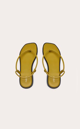 Olive Sandales Minimalistes À Entredoigt En Synthétiquecuir | Taille 38 - PrettyLittleThing - Modalova