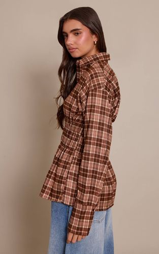 Brown Chemise À Carreaux Avec Taille Froncée | Taille 42 - PrettyLittleThing - Modalova