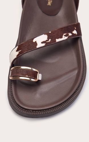 Brown Sandales À Bride Cheville En Cuir Véritable Imprimé Vache | Taille 38 - PrettyLittleThing - Modalova