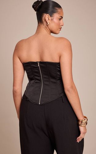 Black Corset Grande Taille En Satin Avec Bordure En Dentelle | Taille 44 - PrettyLittleThing - Modalova