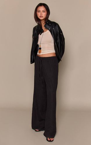 Black Pantalon Large En Peau De Pêche Froissée | Taille 42 - PrettyLittleThing - Modalova