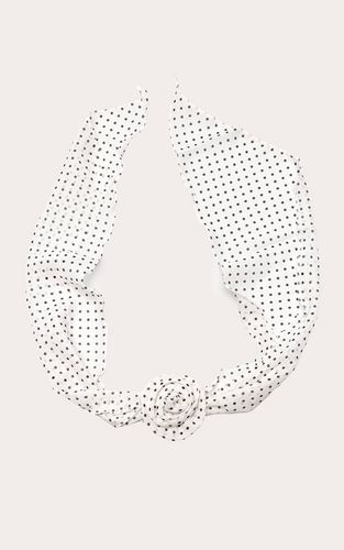 White Corsage Fleur À Pois - PrettyLittleThing - Modalova