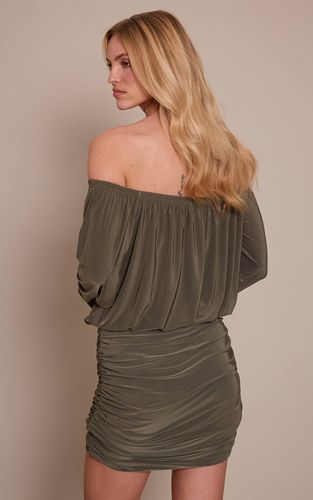 Khaki Robe Mini Drapée Bardot Slinky Double Couche | Taille 42 - PrettyLittleThing - Modalova