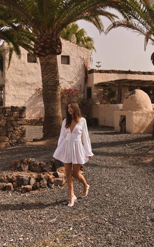 White Robe Chemise Fluide En Satin Froissé Boutonnée | Taille 42 - PrettyLittleThing - Modalova