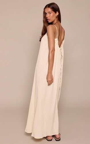 Cream Robe Maxi Fluide À Encolure Ronde Aspect Lin Texturé | Taille 42 - PrettyLittleThing - Modalova