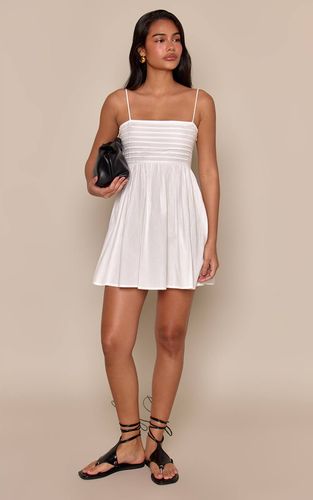 White Robe Courte À Bretelles Aspect Lin | Taille 34 - PrettyLittleThing - Modalova